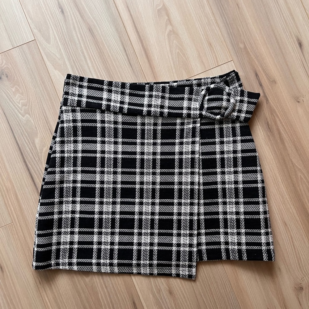 Zara Plaid Black and White Women's Skirt NWT